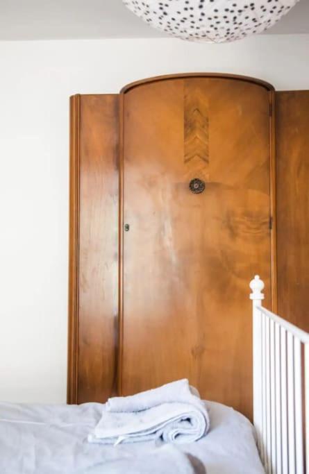 Spacious 2 Bedroom Apartment Near Seafront بينزانس المظهر الخارجي الصورة